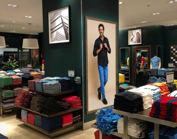 Painel de LED Indoor P4 - 1,02 x 2,17m