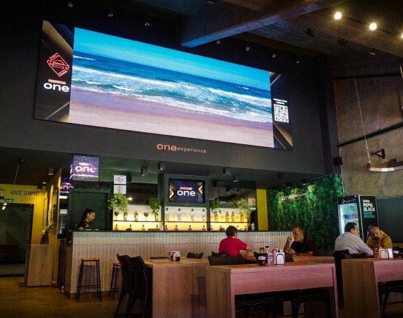 Painel de LED Indoor e Cubo de LED